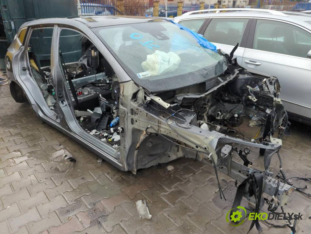 NISSAN QASHQAI II SUV (J11, J11_) 2013 - 2022    1.3 DIG-T 103 kW [140 KM] benzyna 2018 - 2022  KAROSERIA ČTVRŤÁK blatník zadní část levý pravý práh střecha PODŁUŻNICA levý pravý