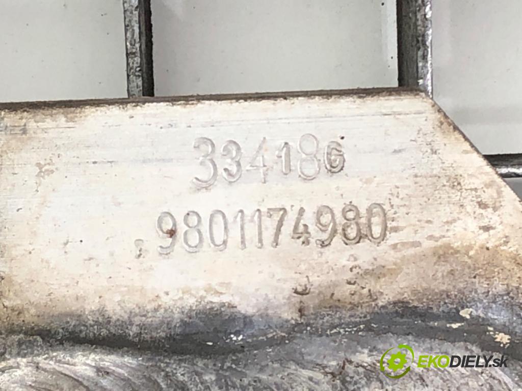 OPEL CROSSLAND X / CROSSLAND (P17, P2QO) 2017 - 2022    1.2 (75) 81 kW [110 KM] benzyna 2017 - 2022  výztuha nárazníka zadní část 9801174980 (Výztuhy zadní)