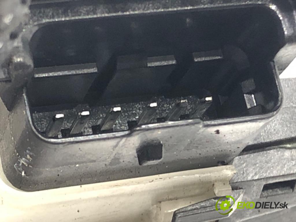 OPEL CROSSLAND SUV 2019 81 kW 1.2 (75) 1199 zámok Dvere ľavy zad PSA267381