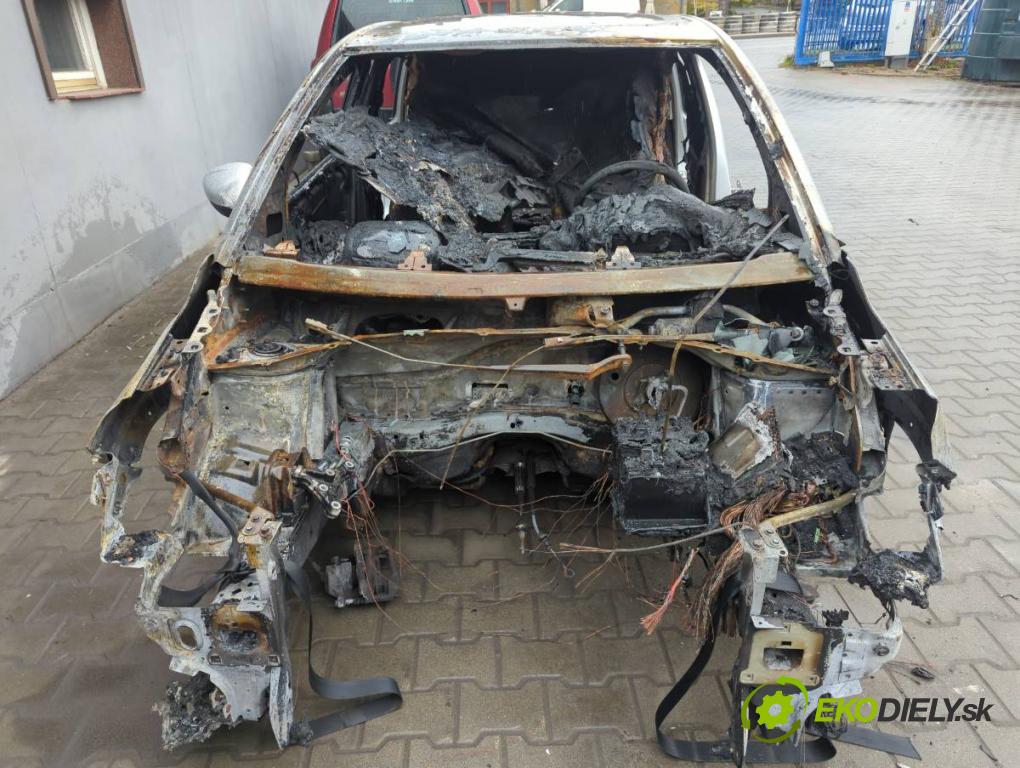 OPEL CROSSLAND X / CROSSLAND (P17, P2QO) 2017 - 2022    1.2 (75) 81 kW [110 KM] benzyna 2017 - 2022  KAROSERIA ČTVRŤÁK blatník zadní část levý pravý práh střecha PODŁUŻNICA levý pravý