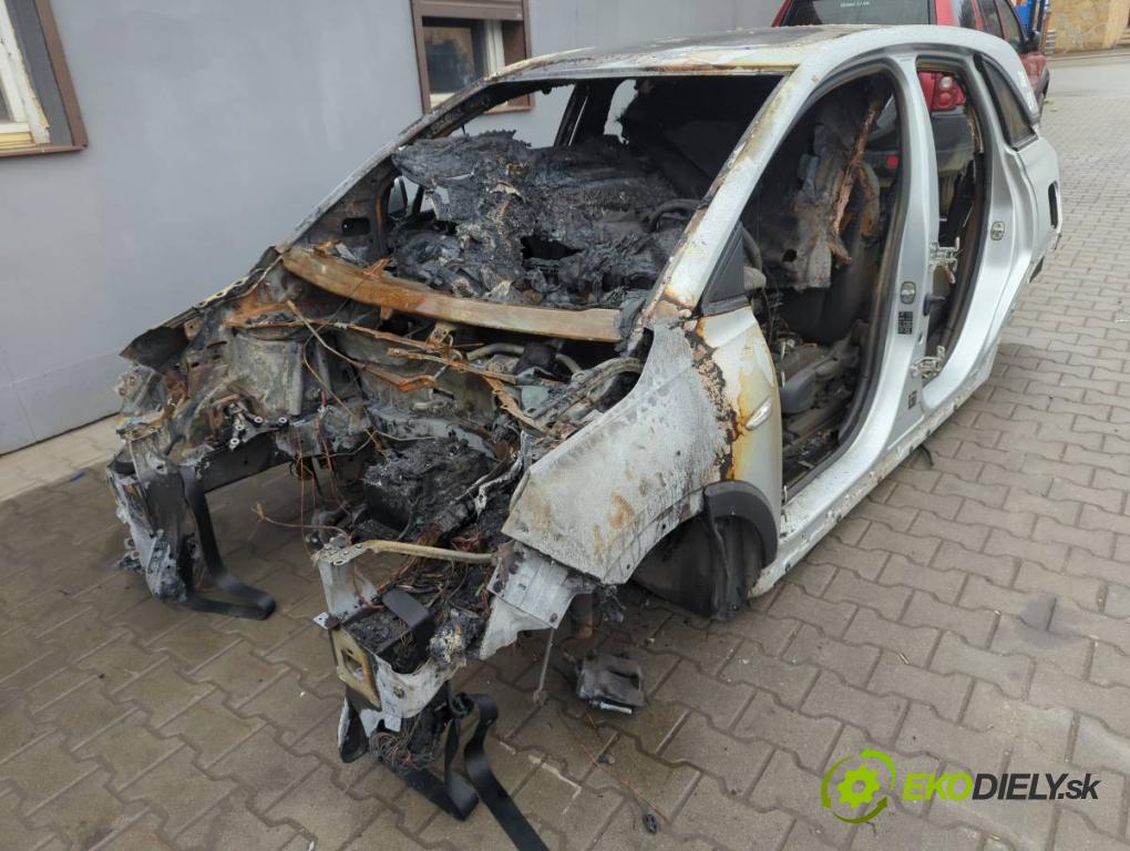 OPEL CROSSLAND X / CROSSLAND (P17, P2QO) 2017 - 2022    1.2 (75) 81 kW [110 KM] benzyna 2017 - 2022  KAROSERIA ČTVRŤÁK blatník zadní část levý pravý práh střecha PODŁUŻNICA levý pravý