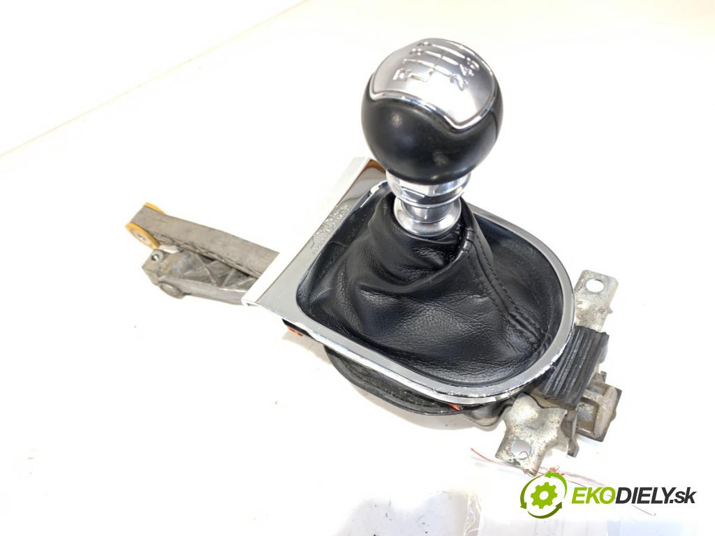 FORD USA MUSTANG coupe 2014 - 2022    2.3 EcoBoost 233 kW [317 KM] benzyna 2015 - 2022  Kulisa G646A (Rýchlostná páka (kulisa))