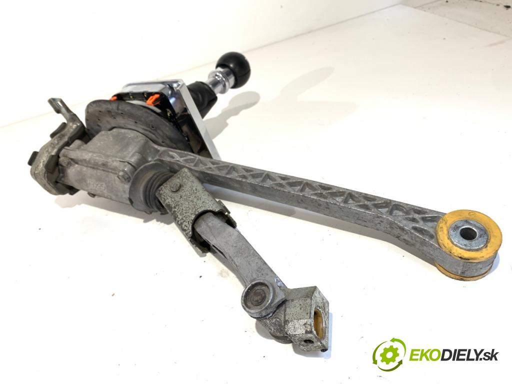 FORD USA MUSTANG coupe 2014 - 2022    2.3 EcoBoost 233 kW [317 KM] benzyna 2015 - 2022  Kulisa G646A (Rýchlostná páka (kulisa))