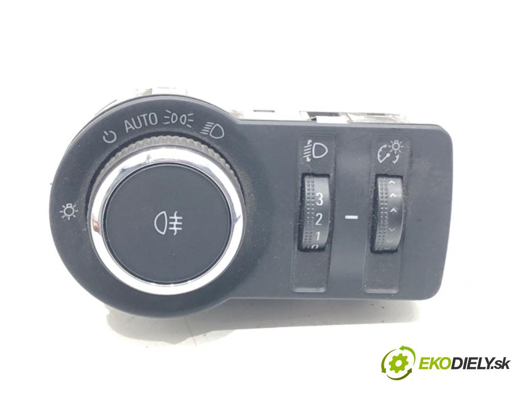 OPEL INSIGNIA A liftback 2012 96 kW 2.0 CDTI (68) 1956 Spínač svetiel D. 13268704