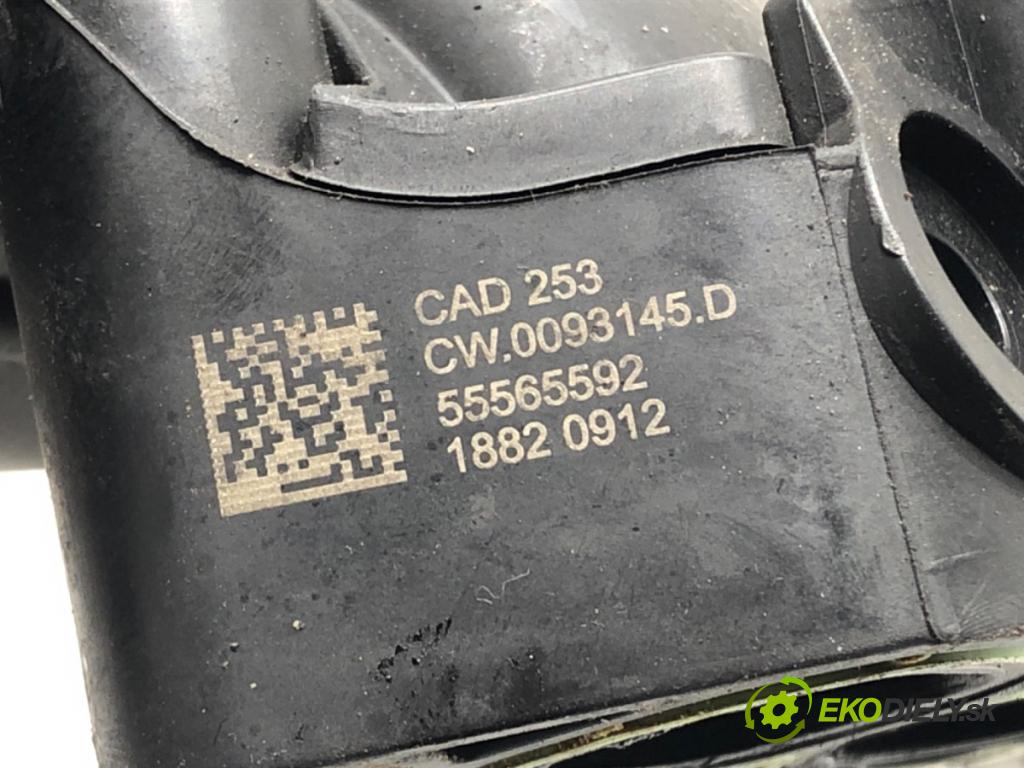 OPEL INSIGNIA A (G09) 2008 - 2017    2.0 CDTI (68) 96 kW [131 KM] olej napędowy 2008 - 2017  Potrubie sacie, sanie 55565592 (Sacie potrubie)