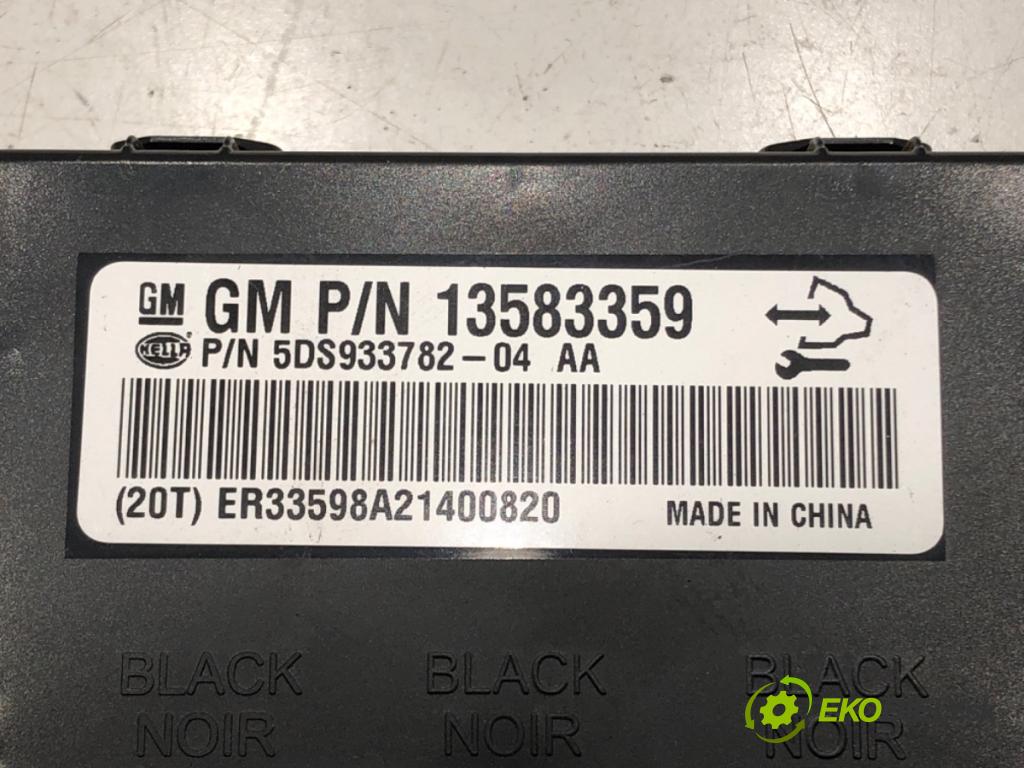 OPEL INSIGNIA A (G09) 2008 - 2017    2.0 CDTI (68) 96 kW [131 KM] olej napędowy 2008 - 2017  Modul vyhrievania sedačky 13583359