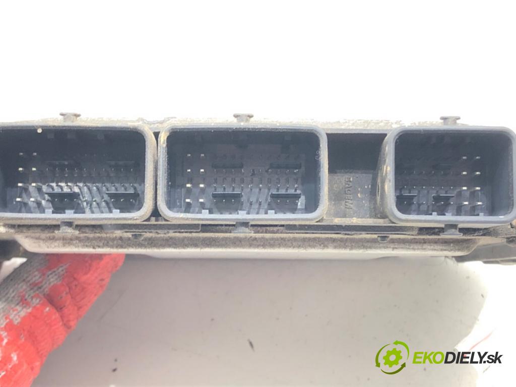 RENAULT MEGANE II (BM0/1_, CM0/1_) 2001 - 2012    1.6 16V (BM0C, CM0C) 83 kW [113 KM] benzyna 2002 - 2008  riadiaca jednotka Motor 8200283924 (Riadiaca jednotka)