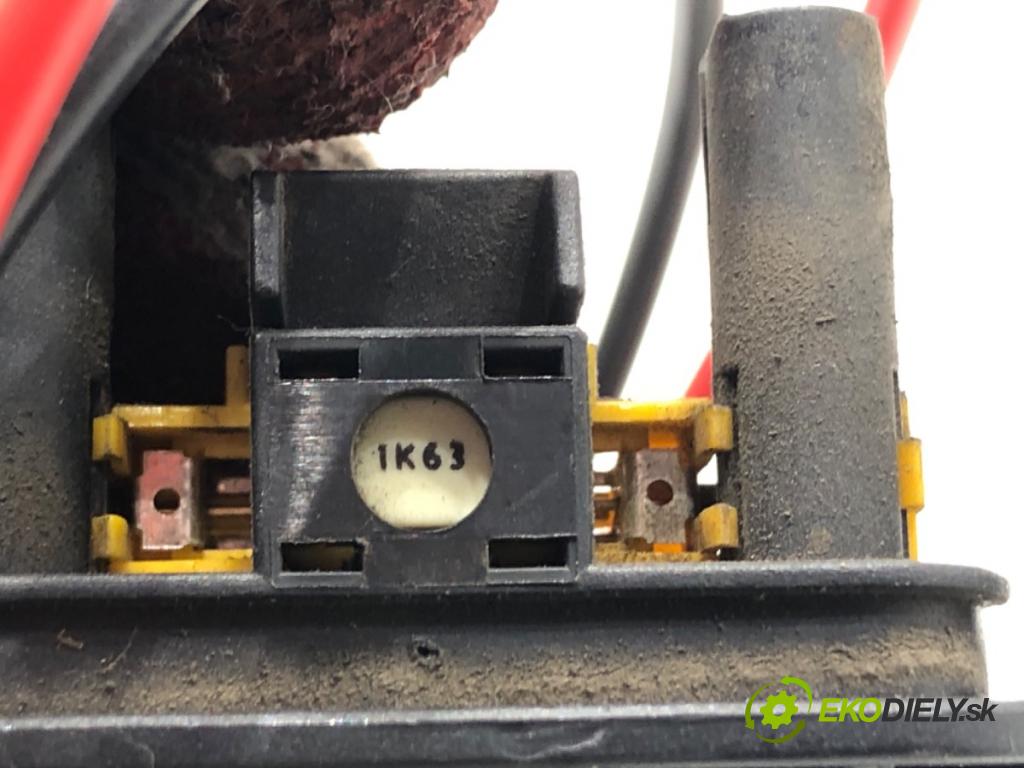 RENAULT MEGANE II (BM0/1_, CM0/1_) 2001 - 2012    1.6 16V (BM0C, CM0C) 83 kW [113 KM] benzyna 2002 - 2008  Odpor, rezistor kúrenia vzduchu  (Odpor (rezistor) kúrenia)