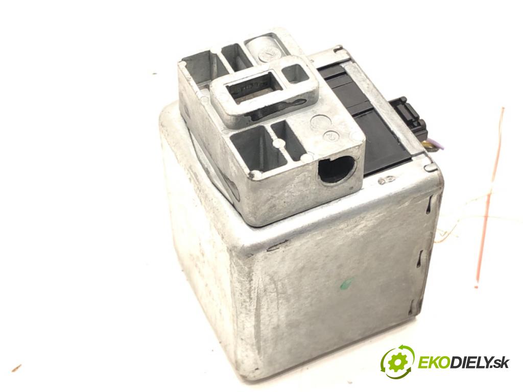 RENAULT MEGANE II (BM0/1_, CM0/1_) 2001 - 2012    1.6 16V (BM0C, CM0C) 83 kW [113 KM] benzyna 2002 - 2008  blokáda volantu 8200110033 (Ostatné)