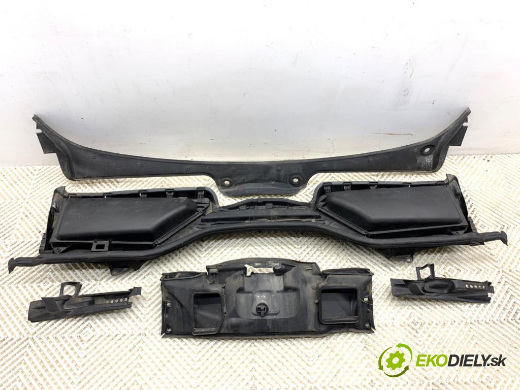 BMW 5 (E60) 2001 - 2010    530 d 160 kW [218 KM] olej napędowy 2002 - 2005  Torpédo, plast pod čelné okno  (Torpédo)