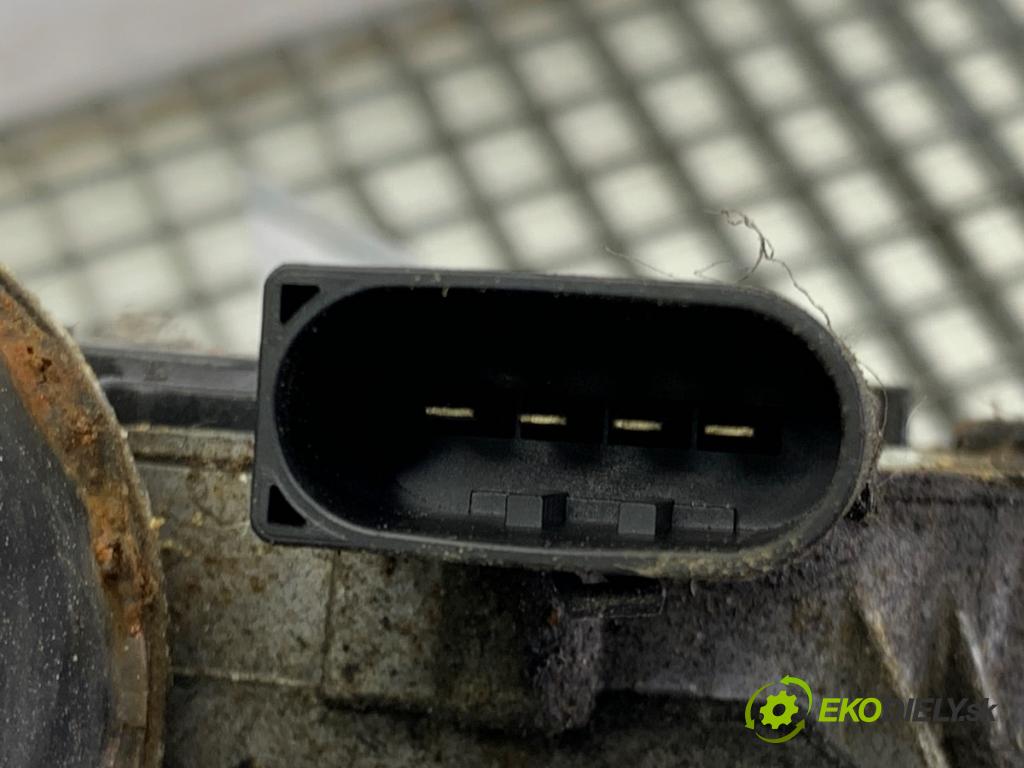 BMW 5 (E60) 2001 - 2010    530 d 160 kW [218 KM] olej napędowy 2002 - 2005  Mechanizmus stieračov predný 6934279 (Motorček stieračov predný)