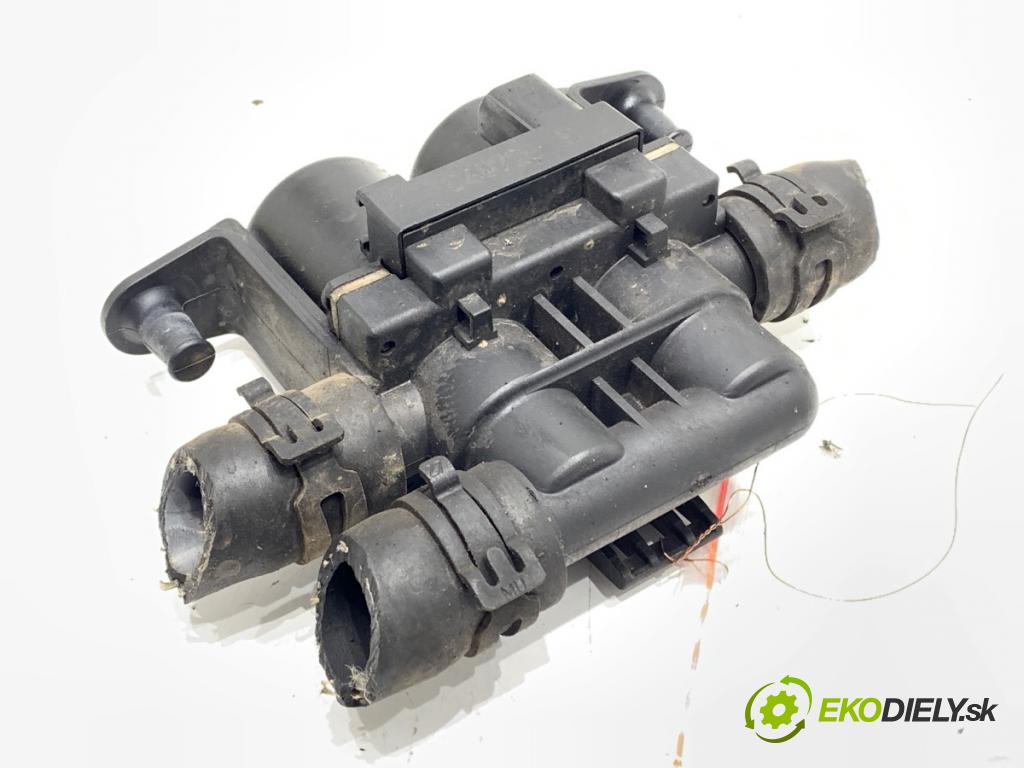 BMW 5 (E60) 2001 - 2010    530 d 160 kW [218 KM] olej napędowy 2002 - 2005  Magnetický ventil vody 6927915 (Elektrosúčasti ostatné)