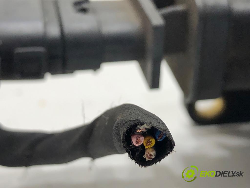 HYUNDAI i40 I (VF) 2012 - 2022    1.7 CRDi 100 kW [136 KM] olej napędowy 2012 - 2022  Váha vzduchu 28164-24500 (Váha vzduchu)