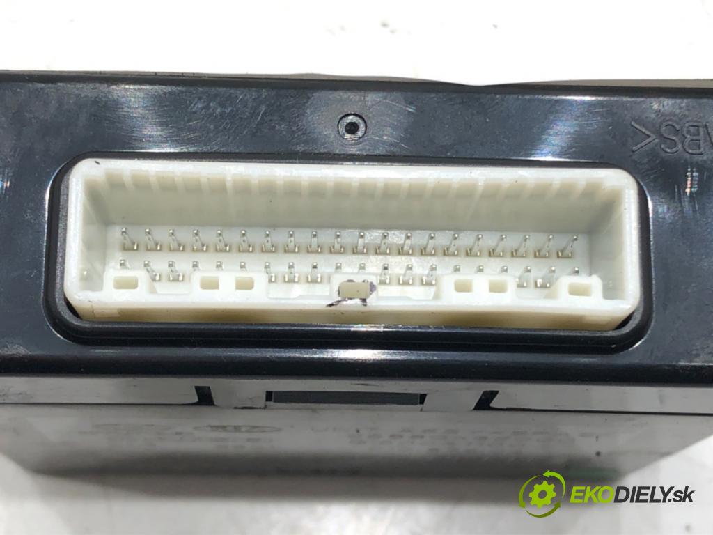 HYUNDAI i40 I (VF) 2012 - 2022    1.7 CRDi 100 kW [136 KM] olej napędowy 2012 - 2022  Modul PDC 96880-3Z000 (Riadiaca jednotka ostatné)