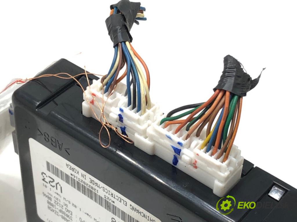 HYUNDAI i40 I (VF) 2012 - 2022    1.7 CRDi 100 kW [136 KM] olej napędowy 2012 - 2022  Modul BCM 95400-3Z450 (Riadiaca jednotka ostatné)