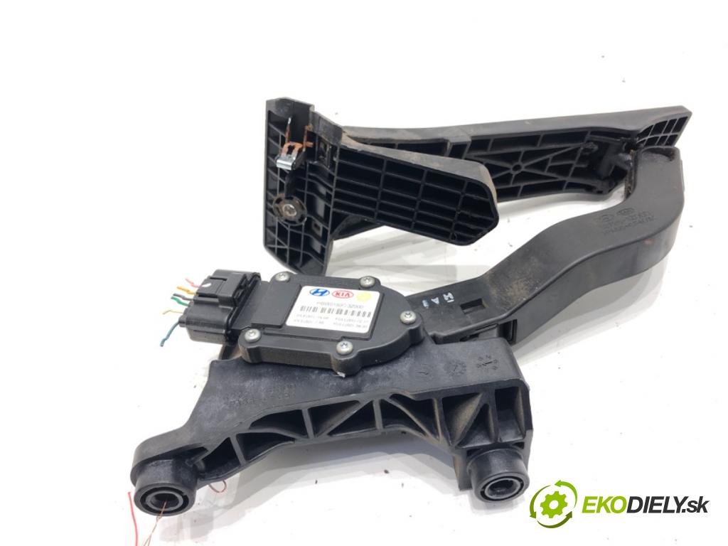HYUNDAI i40 I (VF) 2012 - 2022    1.7 CRDi 100 kW [136 KM] olej napędowy 2012 - 2022  Potenciometer plynu 32726-3Z000 (Pedál)