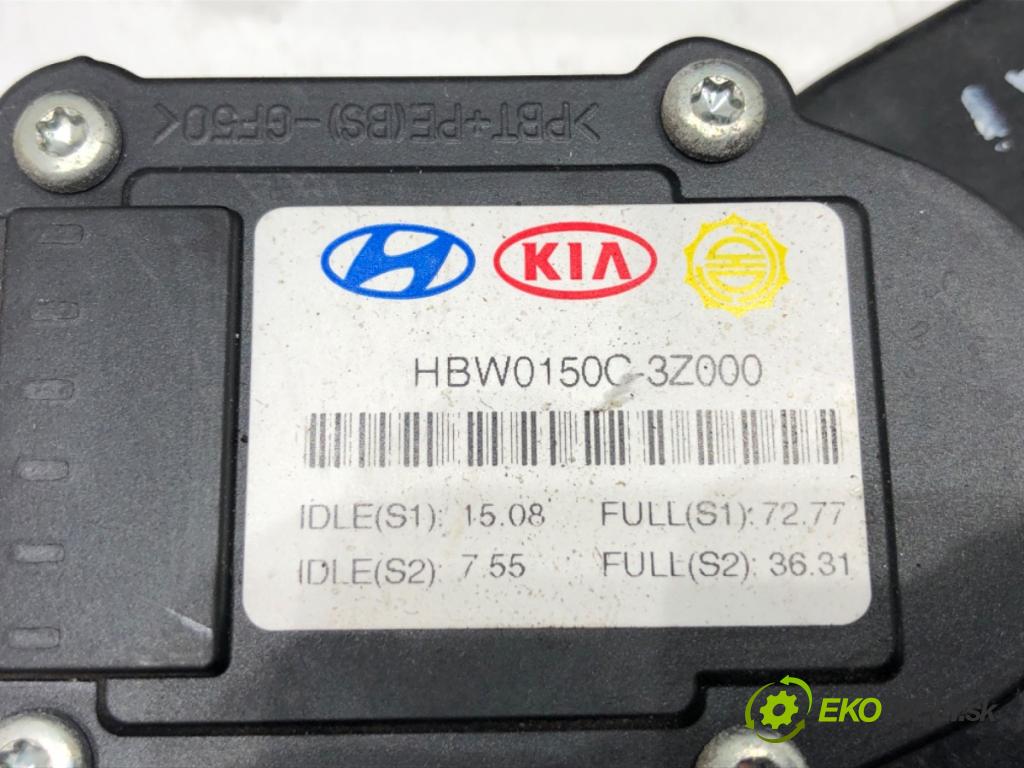 HYUNDAI i40 I (VF) 2012 - 2022    1.7 CRDi 100 kW [136 KM] olej napędowy 2012 - 2022  Potenciometer plynu 32726-3Z000 (Pedál)