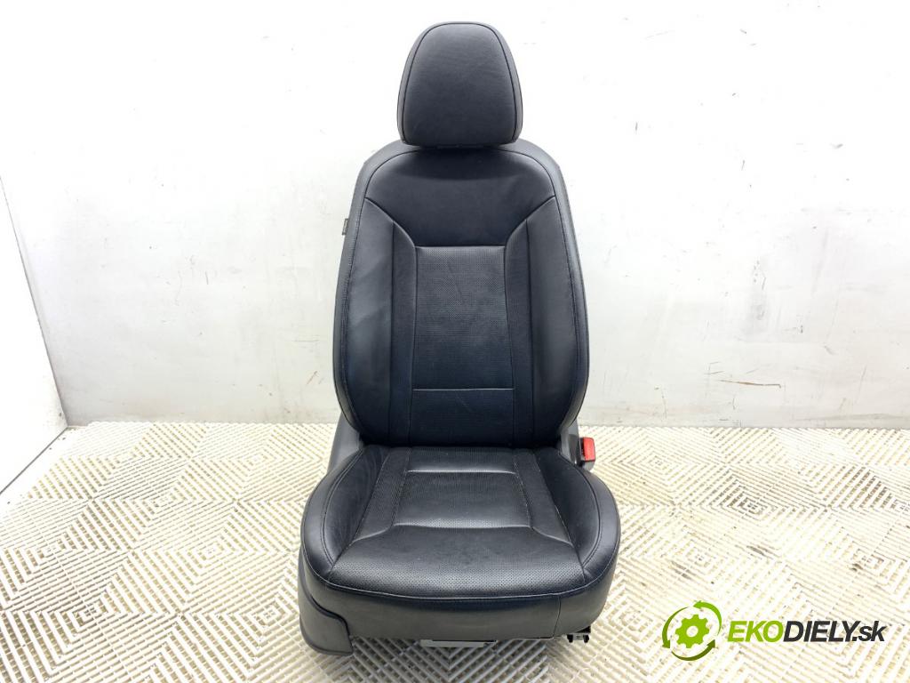 HYUNDAI i40 sedan 2012 100 kW 1.7 CRDi 1685 Sedadlo pravy predný 