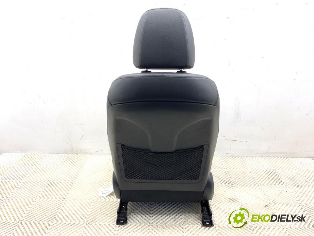 HYUNDAI i40 sedan 2012 100 kW 1.7 CRDi 1685 Sedadlo pravy predný