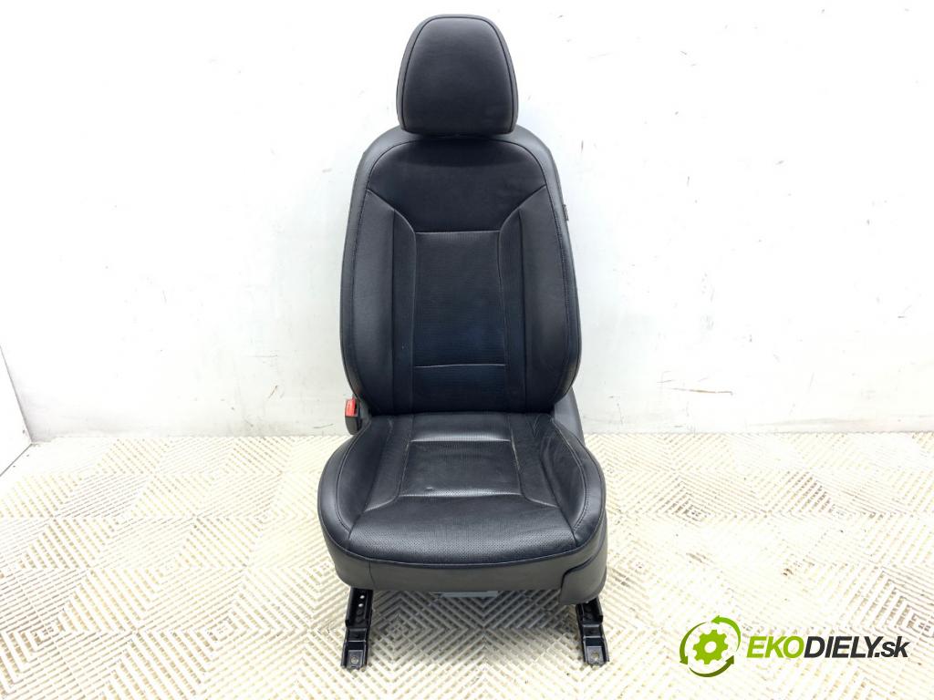HYUNDAI i40 I (VF) 2012 - 2022    1.7 CRDi 100 kW [136 KM] olej napędowy 2012 - 2022  Sedadlo ľavy predný 