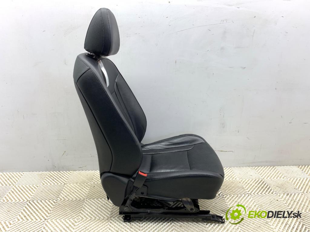 HYUNDAI i40 I (VF) 2012 - 2022    1.7 CRDi 100 kW [136 KM] olej napędowy 2012 - 2022  Sedadlo ľavy predný