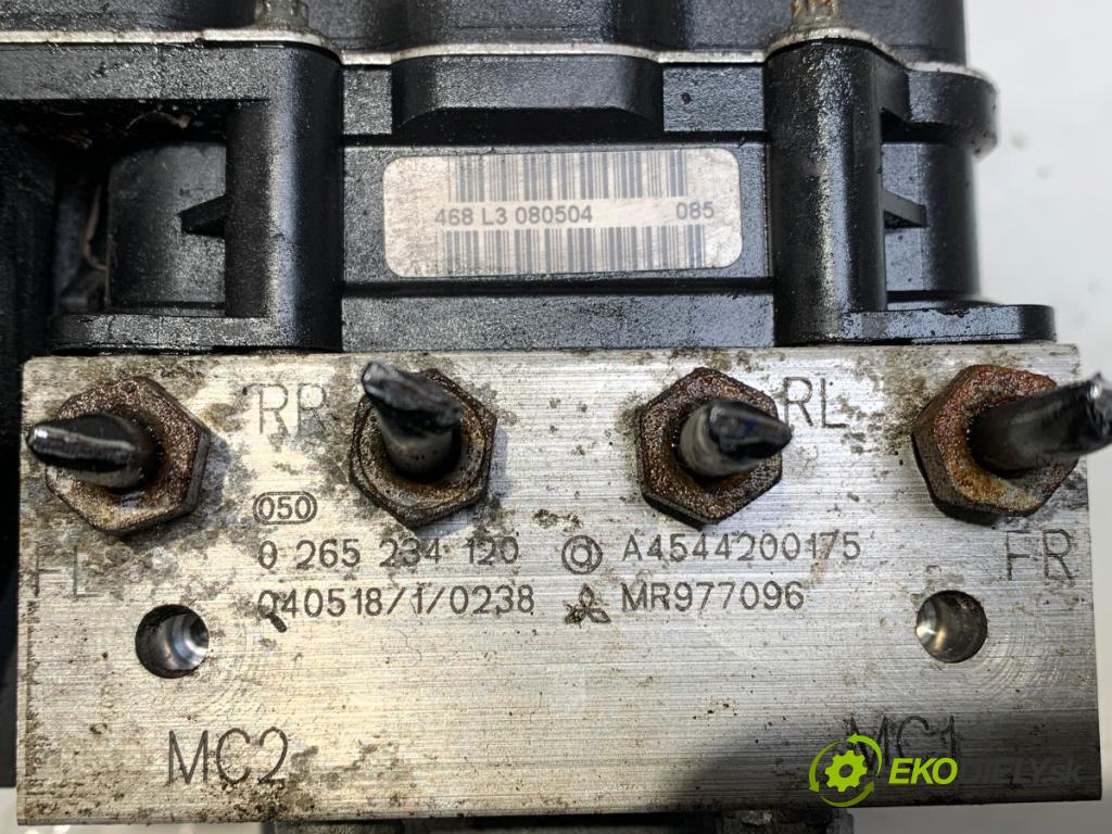 SMART FORFOUR (454) 2004 - 2006    1.1 (454.030) 55 kW [75 KM] benzyna 2004 - 2006  Pumpa ABS A4544200175 (Pumpa ABS)