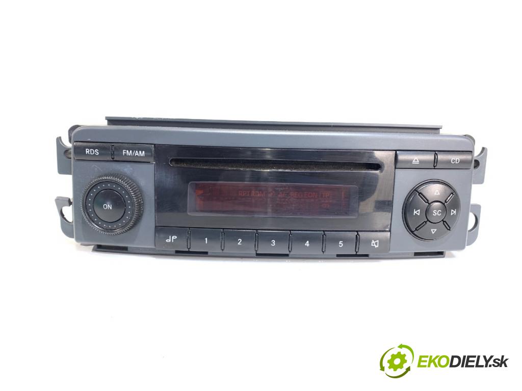 SMART FORFOUR (454) 2004 - 2006    1.1 (454.030) 55 kW [75 KM] benzyna 2004 - 2006  RADIO A4548200379 (Audio zariadenie)