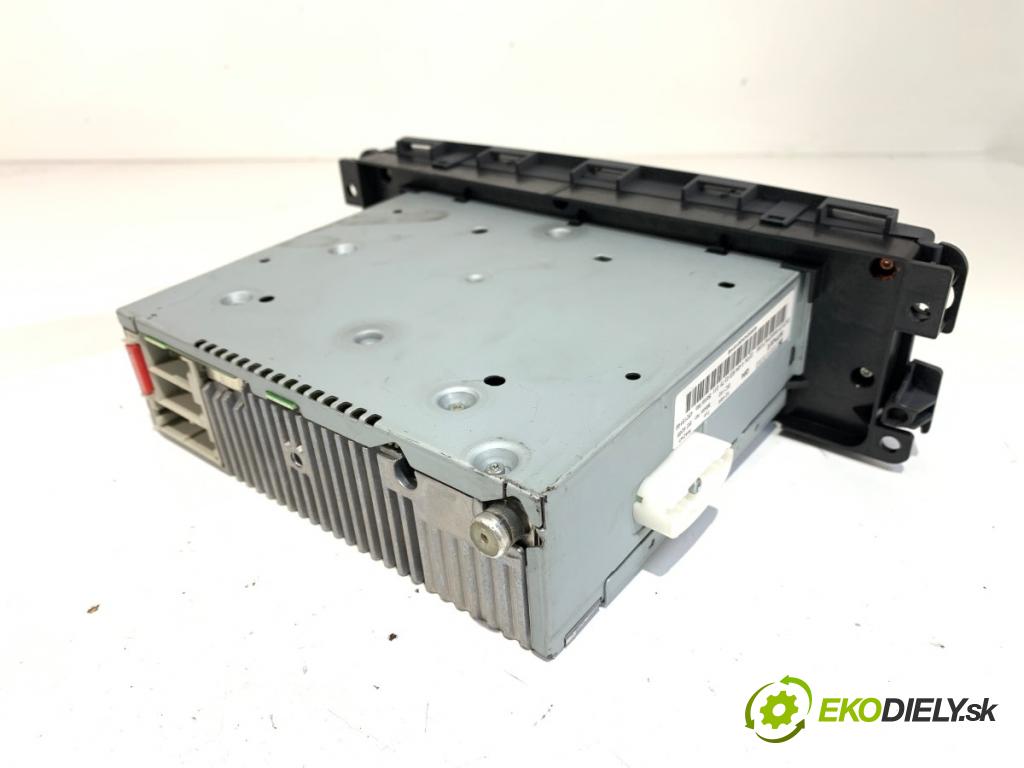 SMART FORFOUR (454) 2004 - 2006    1.1 (454.030) 55 kW [75 KM] benzyna 2004 - 2006  RADIO A4548200379 (Audio zariadenie)