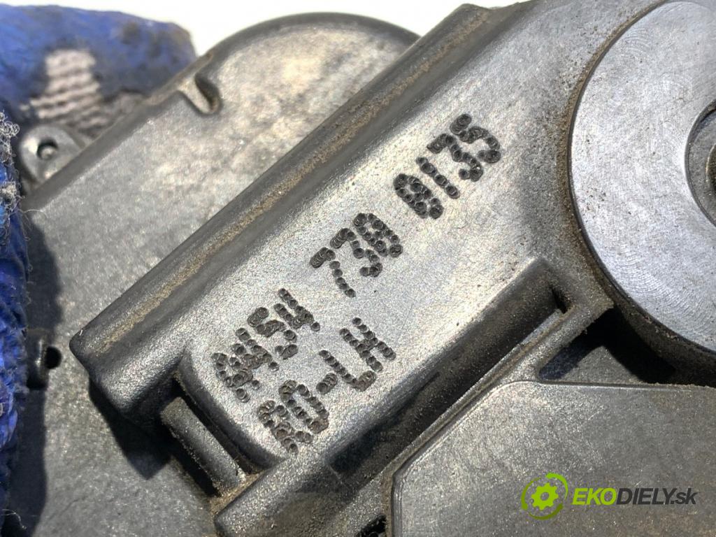 SMART FORFOUR (454) 2004 - 2006    1.1 (454.030) 55 kW [75 KM] benzyna 2004 - 2006  zámok dveře levý zadní část A4547300135