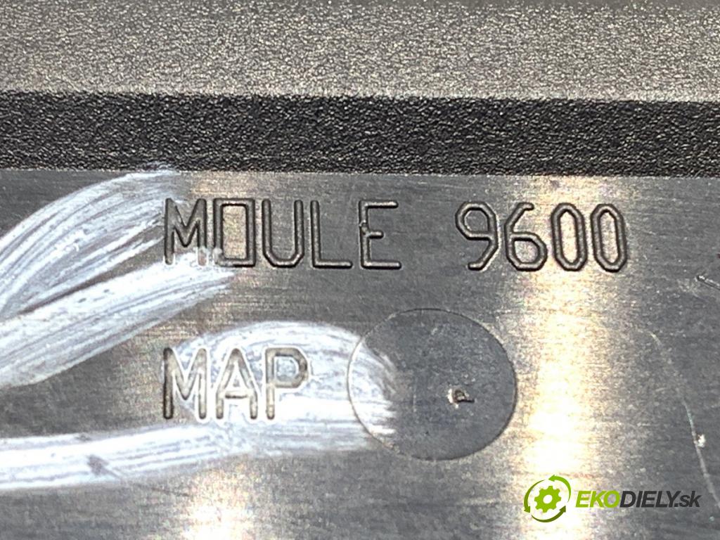 RENAULT LAGUNA III (BT0/1) 2007 - 2015    2.0 dCi (BT07, BT0J, BT14, BT1A, BT1S) 96 kW [131 KM] olej napędowy 2007 - 2015  Držiak na nápoje  (Úchyt, držiak na nápoje)