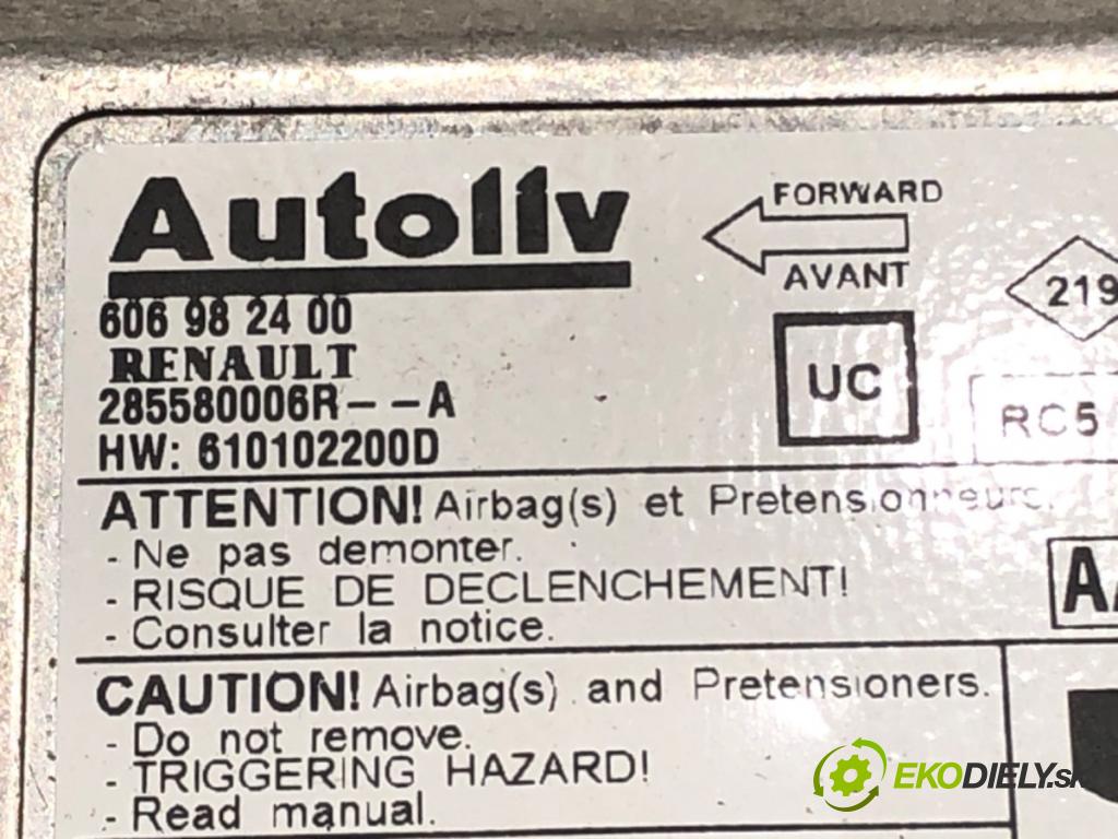 RENAULT LAGUNA III (BT0/1) 2007 - 2015    2.0 dCi (BT07, BT0J, BT14, BT1A, BT1S) 96 kW [131 KM] olej napędowy 2007 - 2015  senzor airbag 285580006R (Snímač)
