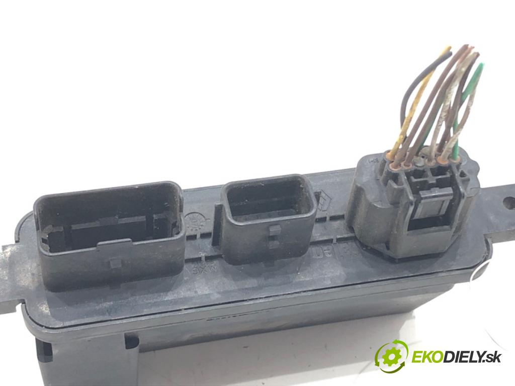 RENAULT LAGUNA III (BT0/1) 2007 - 2015    2.0 dCi (BT07, BT0J, BT14, BT1A, BT1S) 96 kW [131 KM] olej napędowy 2007 - 2015  Modul svetiel 285800001R (Riadiaca jednotka ostatné)