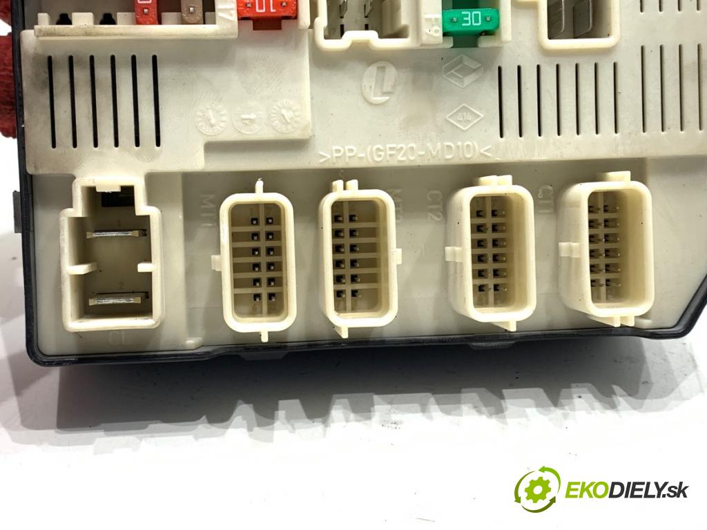 RENAULT LAGUNA III (BT0/1) 2007 - 2015    2.0 dCi (BT07, BT0J, BT14, BT1A, BT1S) 96 kW [131 KM] olej napędowy 2007 - 2015  modul BSI 284B60014R (Pojistkové skříňky)