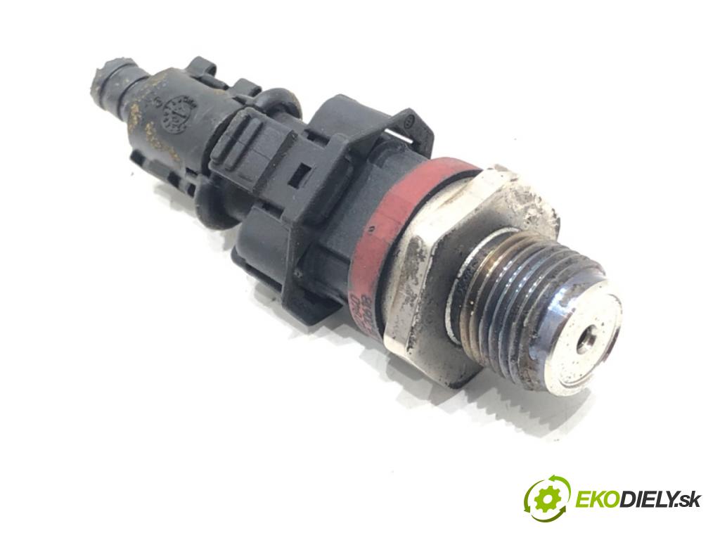 RENAULT LAGUNA III liftback 2007 96 kW 2.0 dCi (BT07, BT0J, BT14, BT1A, BT1S) 1995 Snímač tlaku paliva 0281002840 (Snímač)