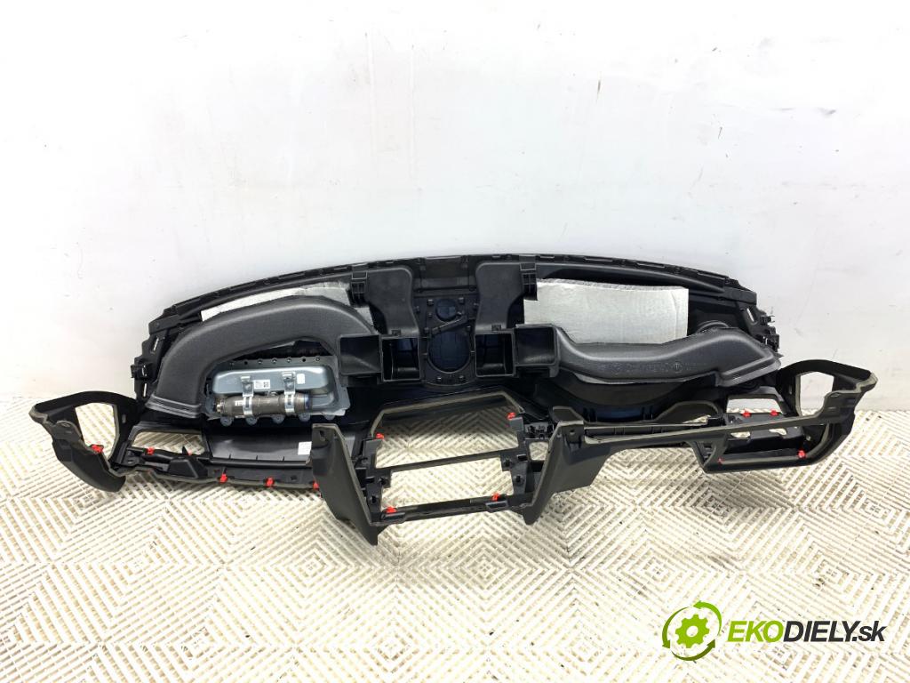 BMW F11 Kombi 2011 135 kW 520 d 1995 Palubná doska silentbloku pasy
