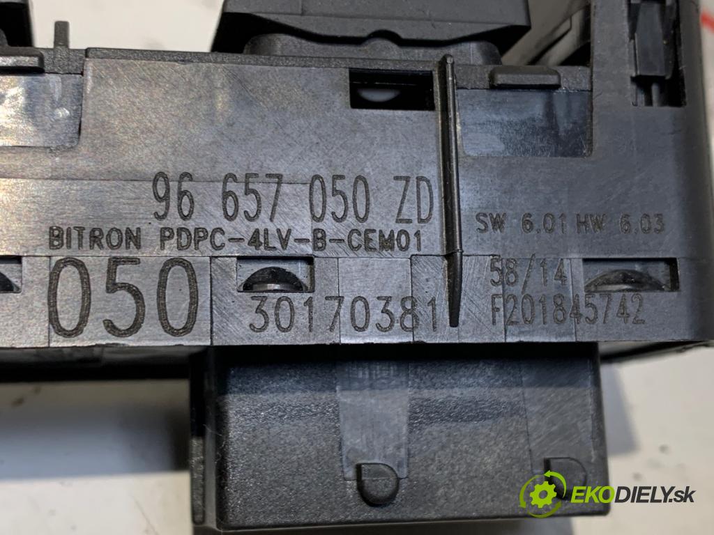 CITROEN C4 II (NC_) 2009 - 2022    1.6 HDi 115 84 kW [114 KM] olej napędowy 2012 - 2022  Prepínač okien 96657050ZD (Prepínacie páčky pod volantom)