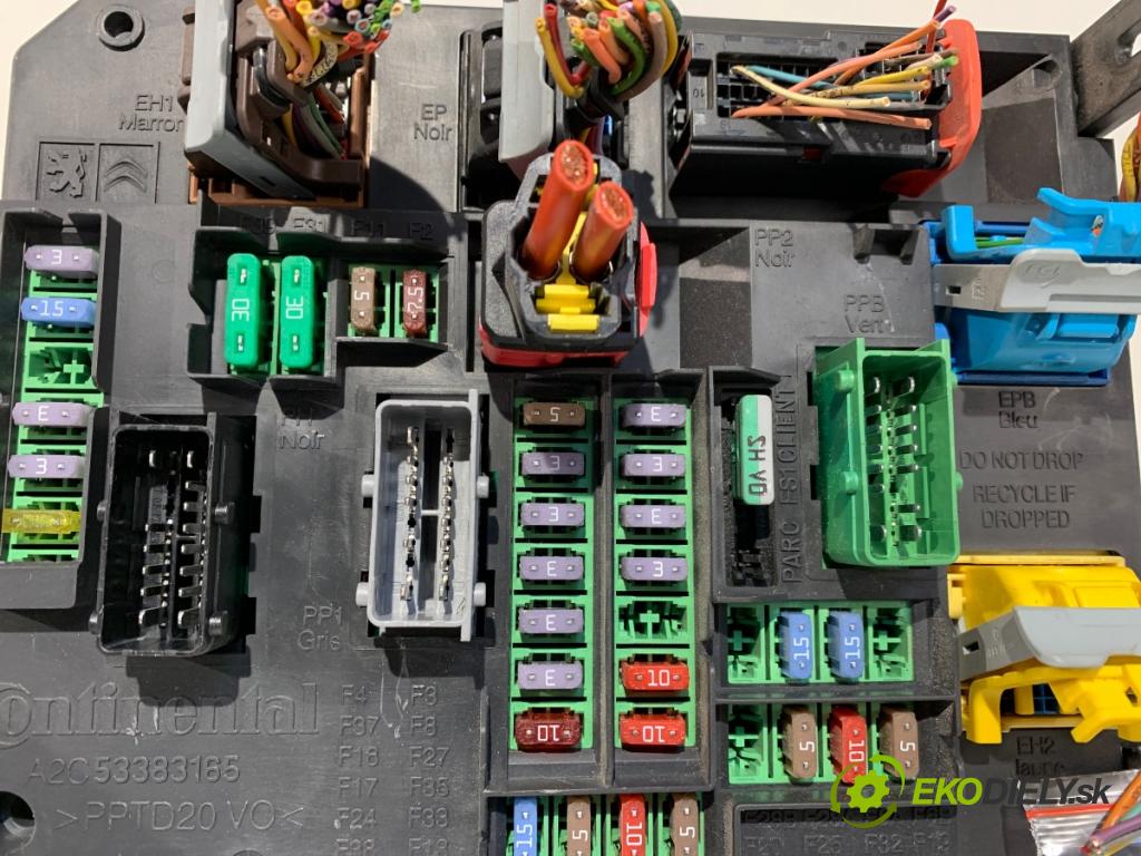 CITROEN C4 II (NC_) 2009 - 2022    1.6 HDi 115 84 kW [114 KM] olej napędowy 2012 - 2022  modul BSI 9665547480 (Pojistkové skříňky)