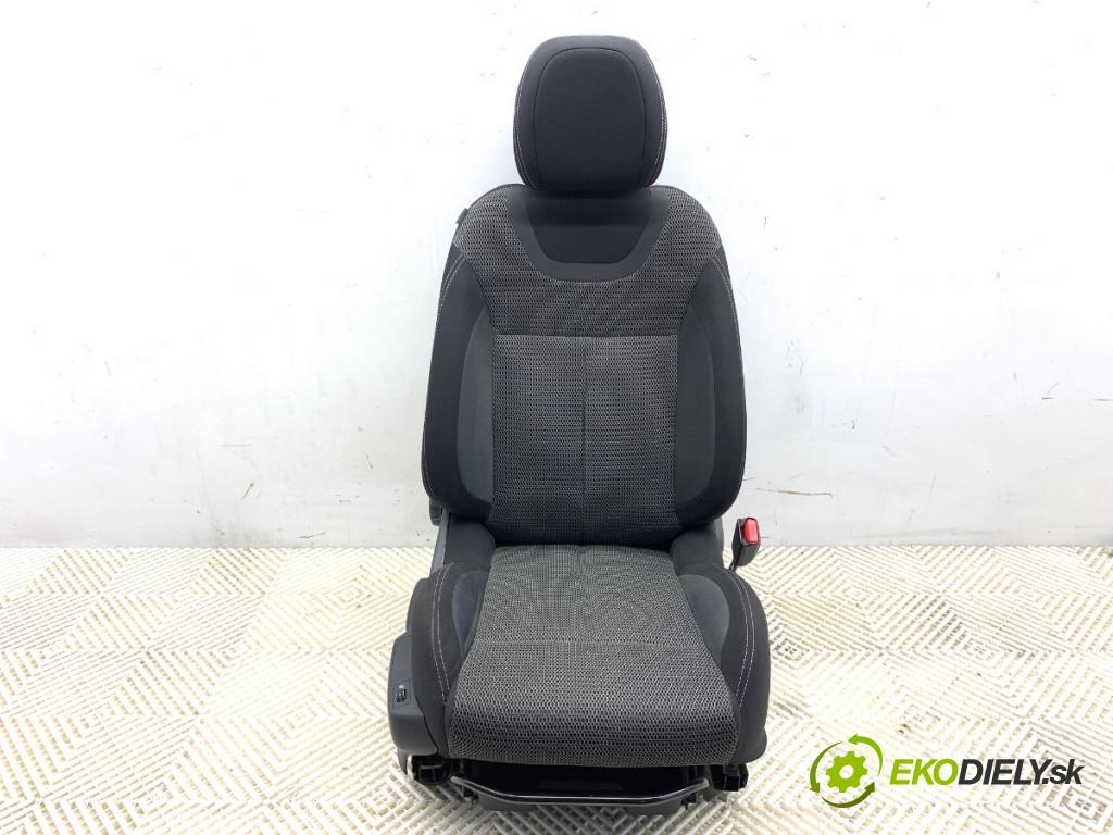 CITROEN C4 II liftback 2014 84 kW 1.6 HDi 115 1560 Sedadlo pravy predný 