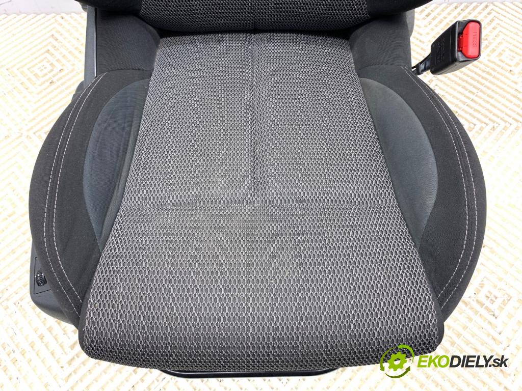 CITROEN C4 II liftback 2014 84 kW 1.6 HDi 115 1560 Sedadlo pravy predný