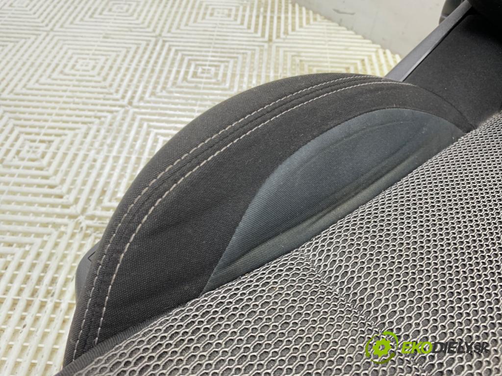 CITROEN C4 II liftback 2014 84 kW 1.6 HDi 115 1560 Sedadlo pravy predný
