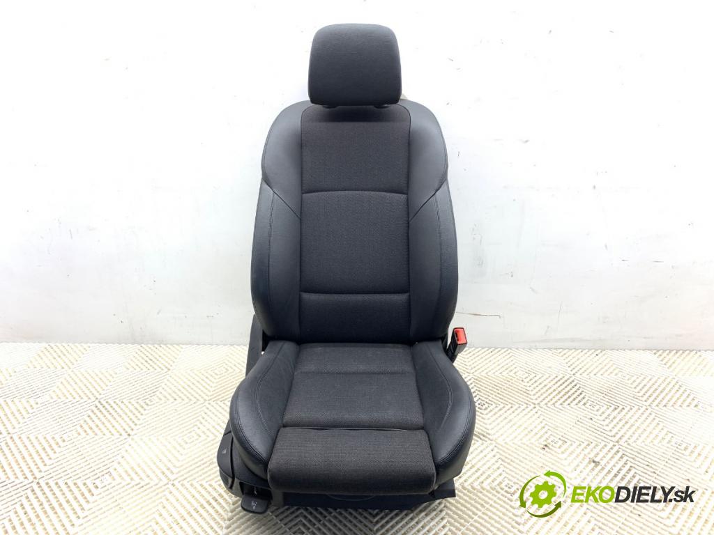 BMW F11 Kombi 2011 135 kW 520 d 1995 Sedadlo pravy predný 