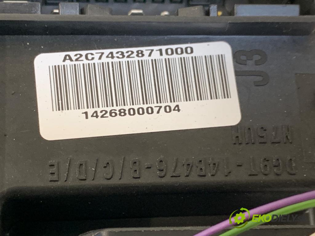 FORD USA MUSTANG coupe 2014 - 2022    2.3 EcoBoost 233 kW [317 KM] benzyna 2015 - 2022  skříňka poistková FR3T-15604-BH (Pojistkové skříňky)
