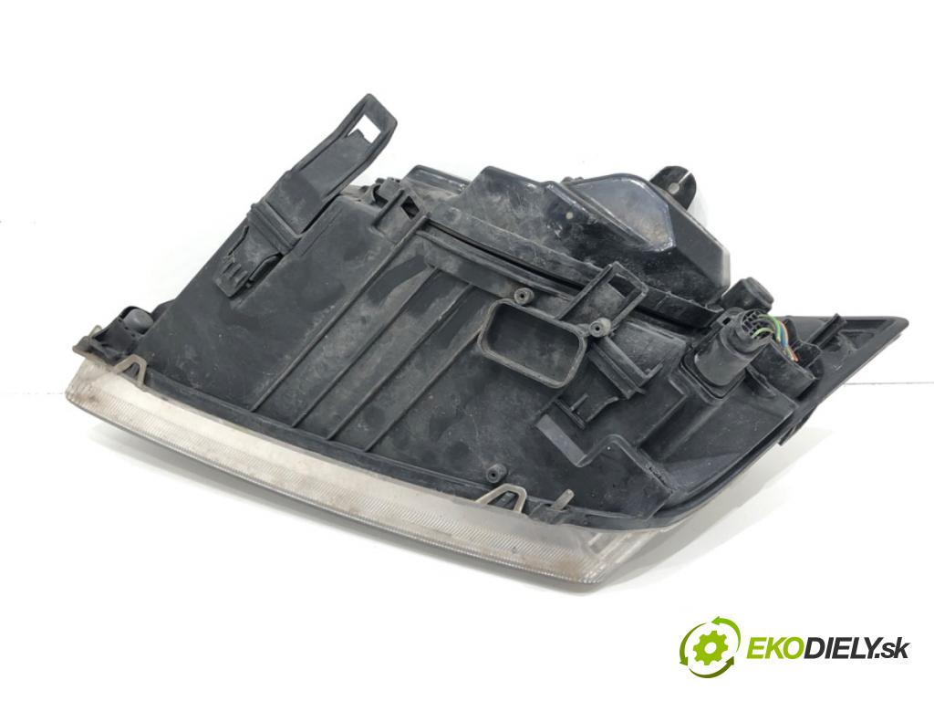 FORD FOCUS II (DA_, HCP, DP) 2004 - 2013    2.0 TDCi 100 kW [136 KM] olej napędowy 2004 - 2012  světlomet pravý přední část