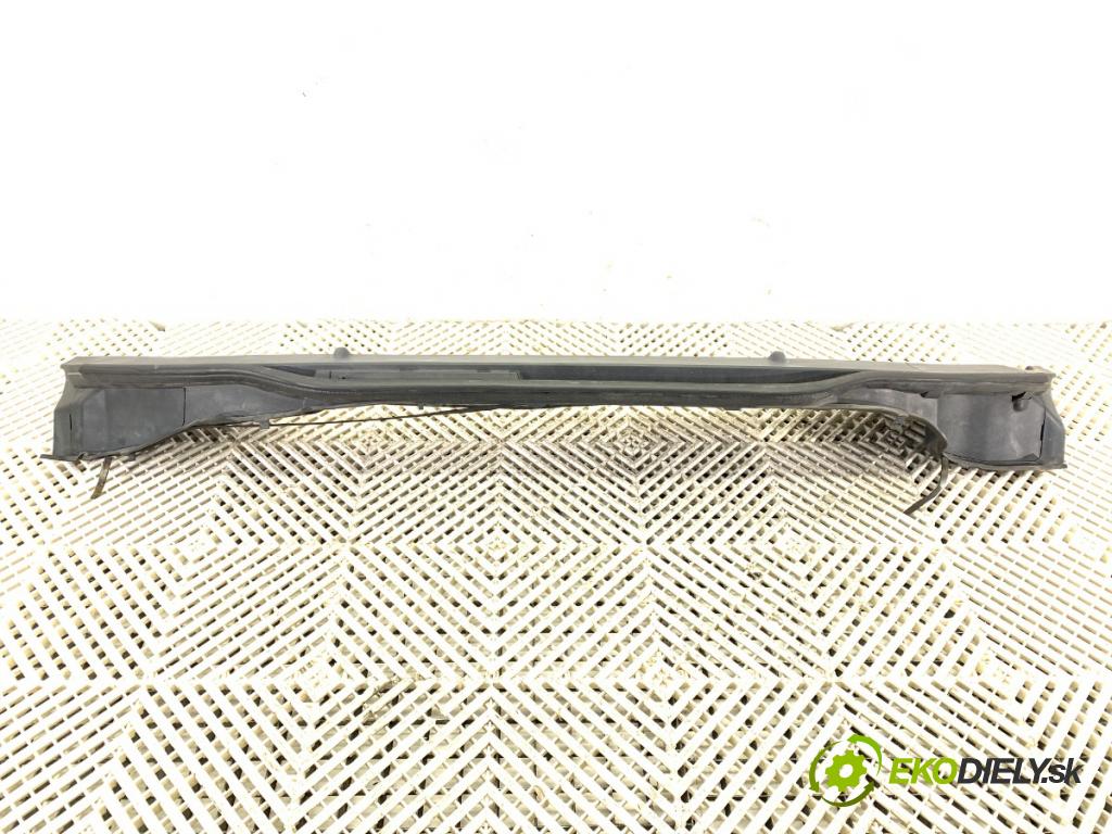 HONDA JAZZ III (GE_, GG_, GP_, ZA_) 2007 - 2022    1.2 (GG1) 66 kW [90 KM] benzyna 2008 - 2022  torpédo plast pod čelní okno  (Torpéda)