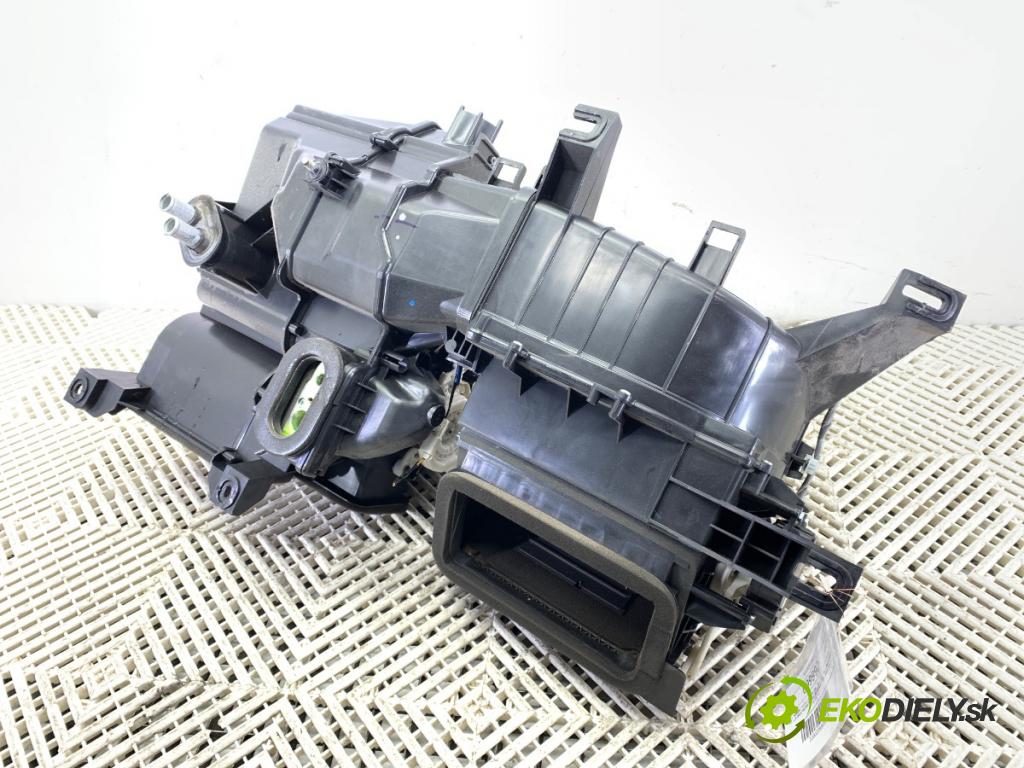 HONDA JAZZ III (GE_, GG_, GP_, ZA_) 2007 - 2022    1.2 (GG1) 66 kW [90 KM] benzyna 2008 - 2022  topné těleso radiátor topení  (Radiátory topení)