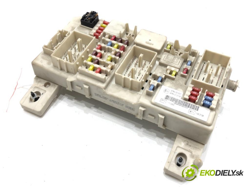 FORD FOCUS II (DA_, HCP, DP) 2004 - 2013    2.0 TDCi 100 kW [136 KM] olej napędowy 2004 - 2012  modul BSI 7M5T-14A073-CB (Pojistkové skříňky)