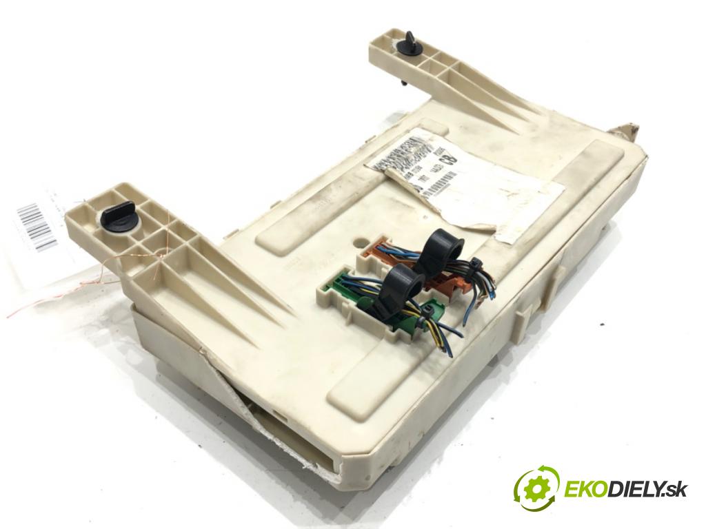 FORD FOCUS II (DA_, HCP, DP) 2004 - 2013    2.0 TDCi 100 kW [136 KM] olej napędowy 2004 - 2012  modul BSI 7M5T-14A073-CB (Pojistkové skříňky)