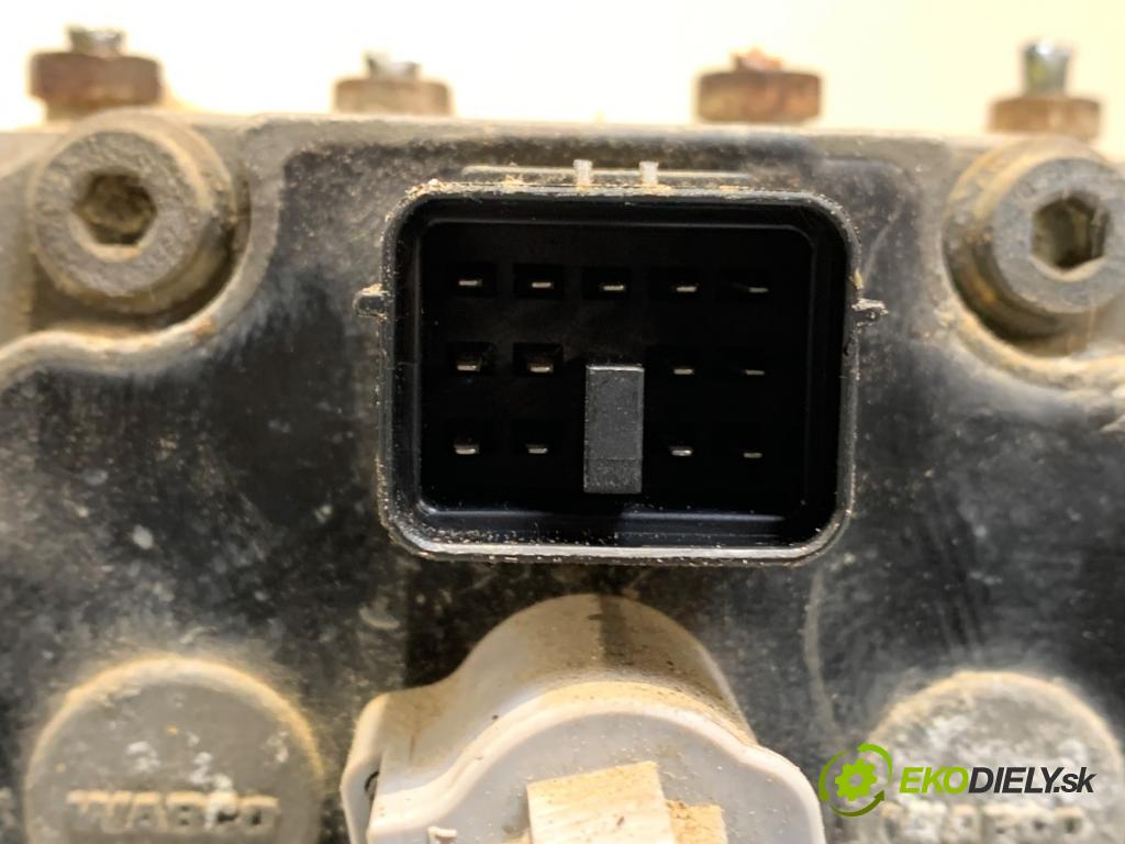 LAND ROVER FREELANDER I (L314) 1998 - 2006    1.8 i 16V 4x4 88 kW [120 KM] benzyna 1998 - 2000  Pumpa ABS SRB10123099 (Pumpa ABS)