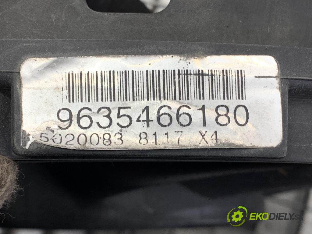 PEUGEOT 807 (EB_) 2002 - 2022    2.2 116 kW [158 KM] benzyna 2002 - 2022  Ventilátor klimatizácie 9635466180 (Ventilátor chladiča klimatizácie)