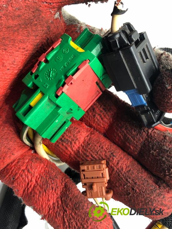 PEUGEOT 807 (EB_) 2002 - 2022    2.2 116 kW [158 KM] benzyna 2002 - 2022  spinačka 36353100 (Spínacia skrinka)